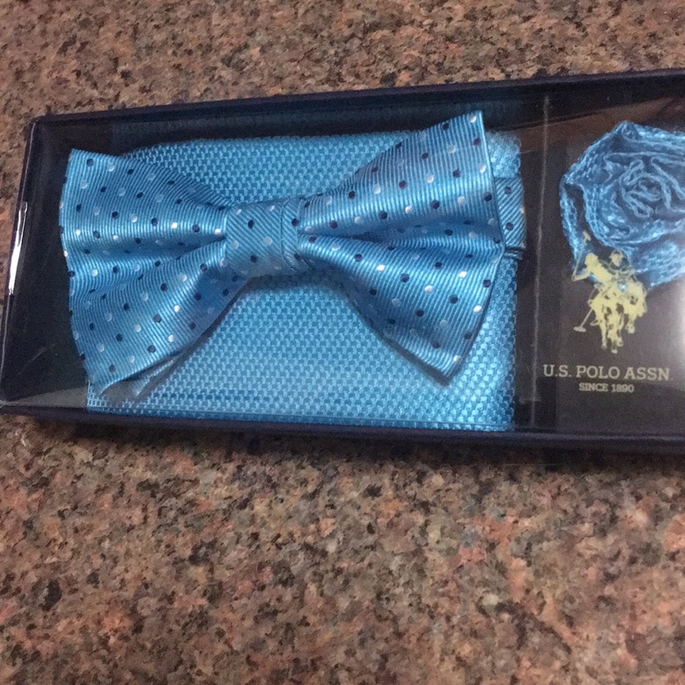 U.S. Polo Assn Bow tie, Pocket square& Lapel btn